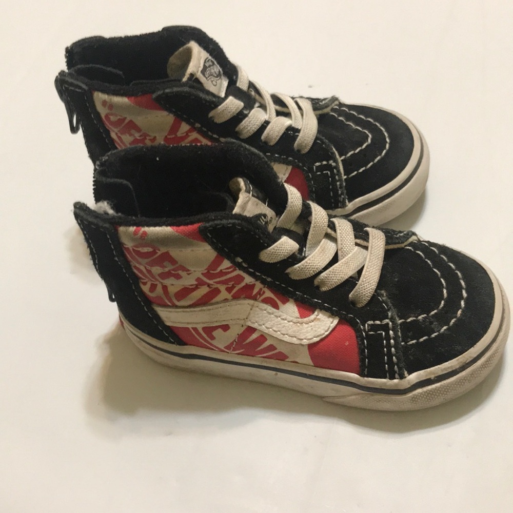 Pair of vans toddler size 6
